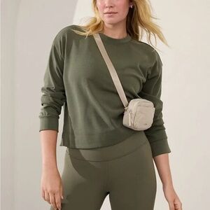 Athleta Seasoft Crewneck Sweatshirt in Aspen Olive Green - Size XL